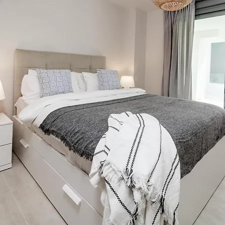 Vg- 2 Bedroom In Luxury Development *